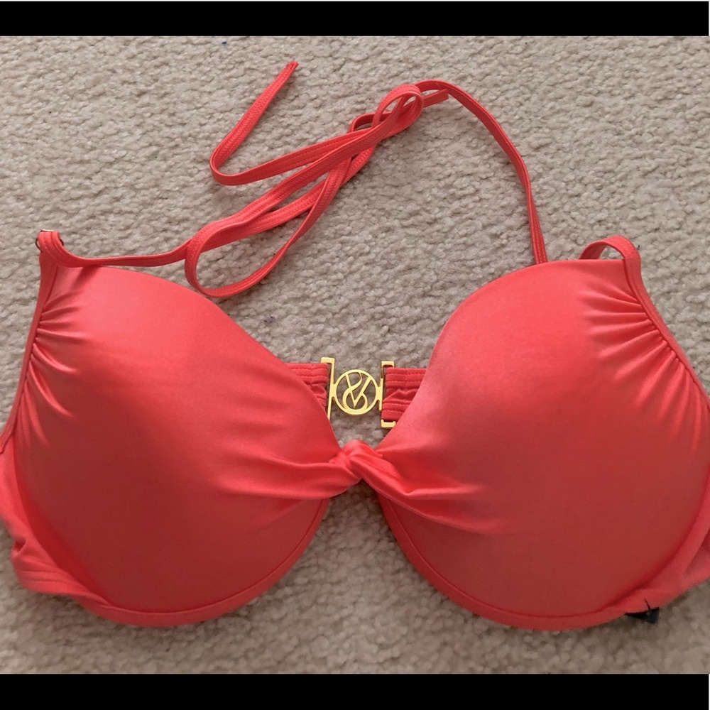 Victoria’s Secret SwimTop 36D
